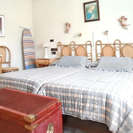 Spacious House With Terrace Near Boiro, Sea View Exterior foto